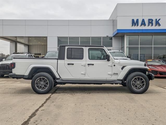 2022 Jeep Gladiator Overland
