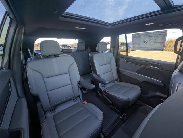 2026 GMC Acadia AWD AT4