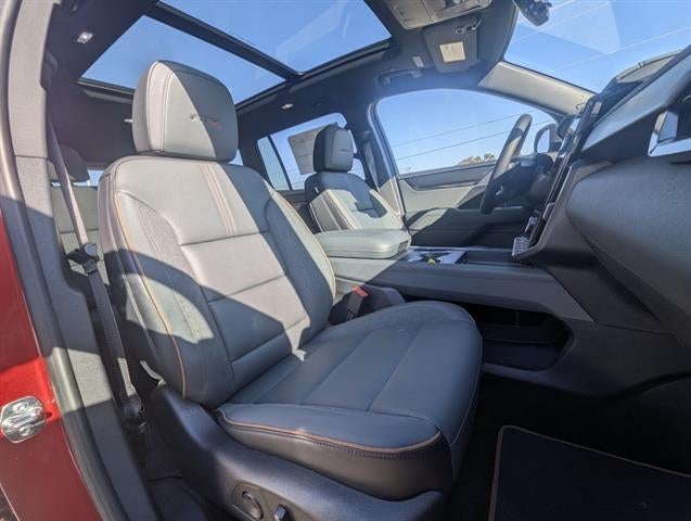 2026 GMC Acadia AWD AT4