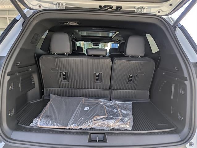 2026 GMC Acadia AWD AT4