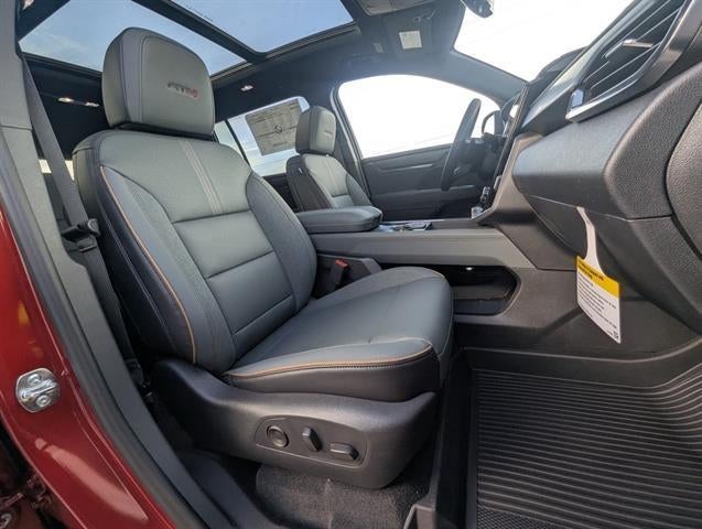 2026 GMC Acadia AWD AT4