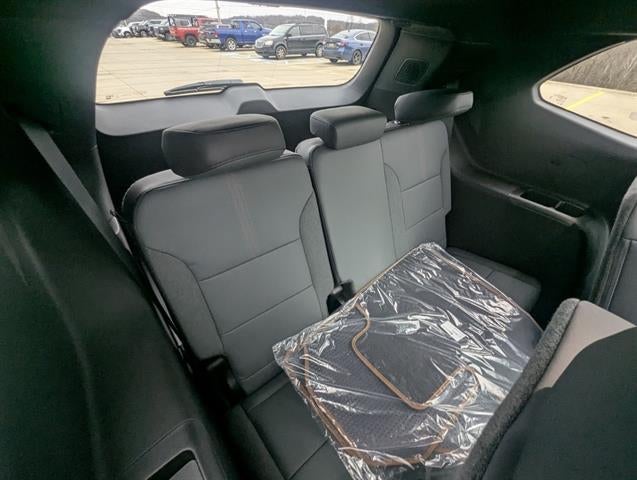 2026 GMC Acadia AWD AT4