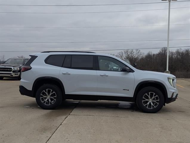 2026 GMC Acadia AWD AT4