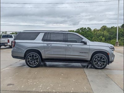 2024 Chevrolet Suburban RST