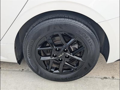 2025 Kia K5 LXS