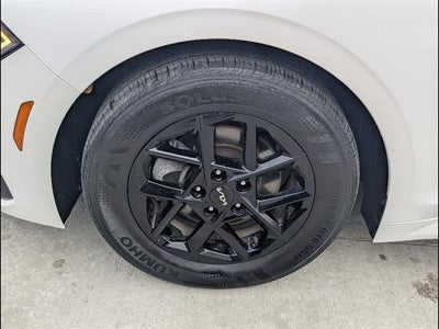 2025 Kia K5 LXS