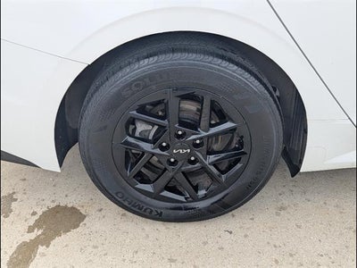 2025 Kia K5 LXS
