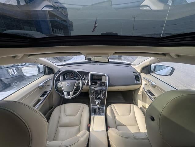 2015 Volvo XC60 T6 Premier Plus