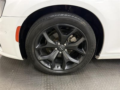 2021 Chrysler 300 Touring L