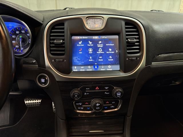 2021 Chrysler 300 Touring L