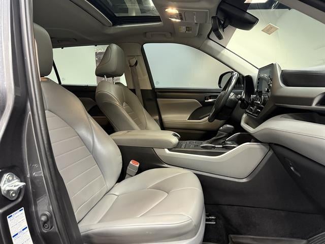 2022 TOYOTA TRUCK HIGHLANDER XLE