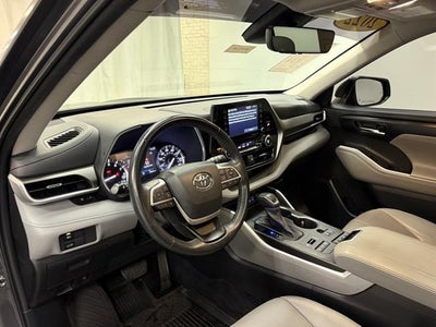 2022 TOYOTA TRUCK HIGHLANDER XLE