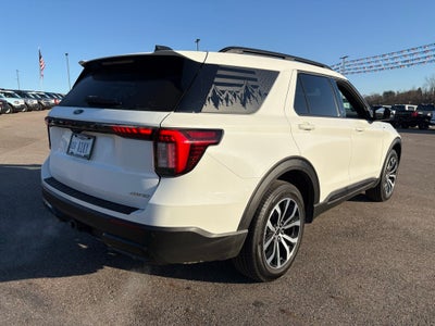 2025 Ford Explorer ST-Line