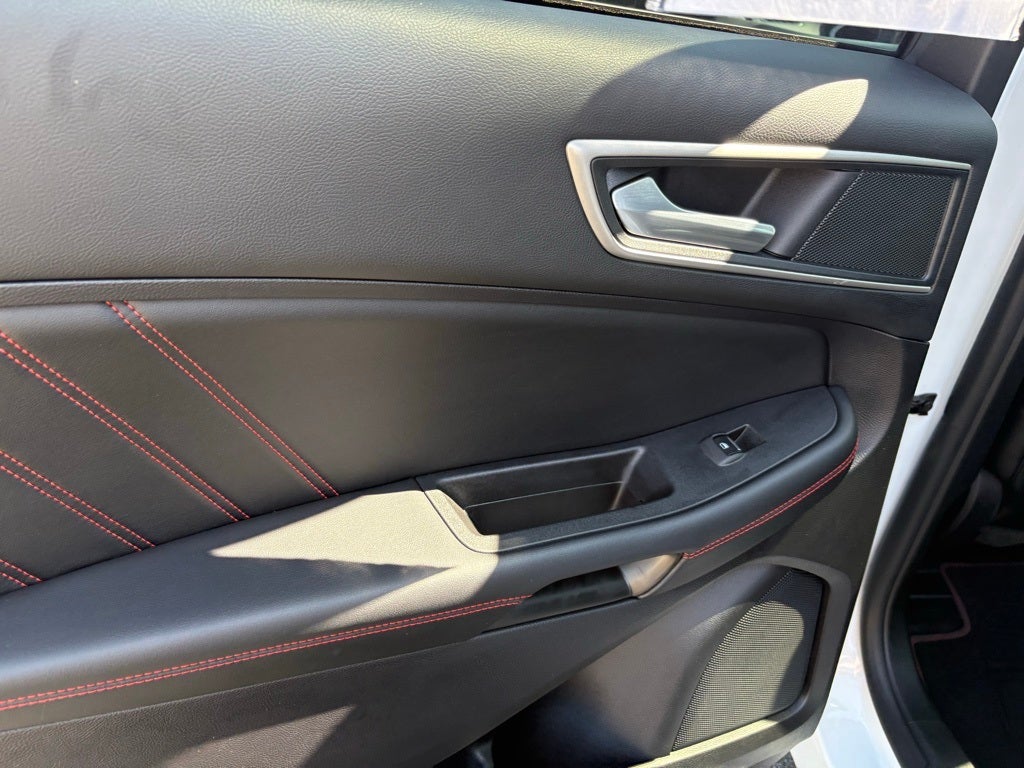 2021 Ford Edge ST Line