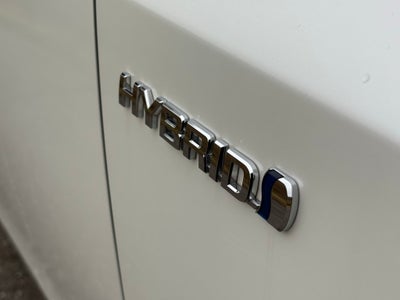 2014 Toyota Prius v Two