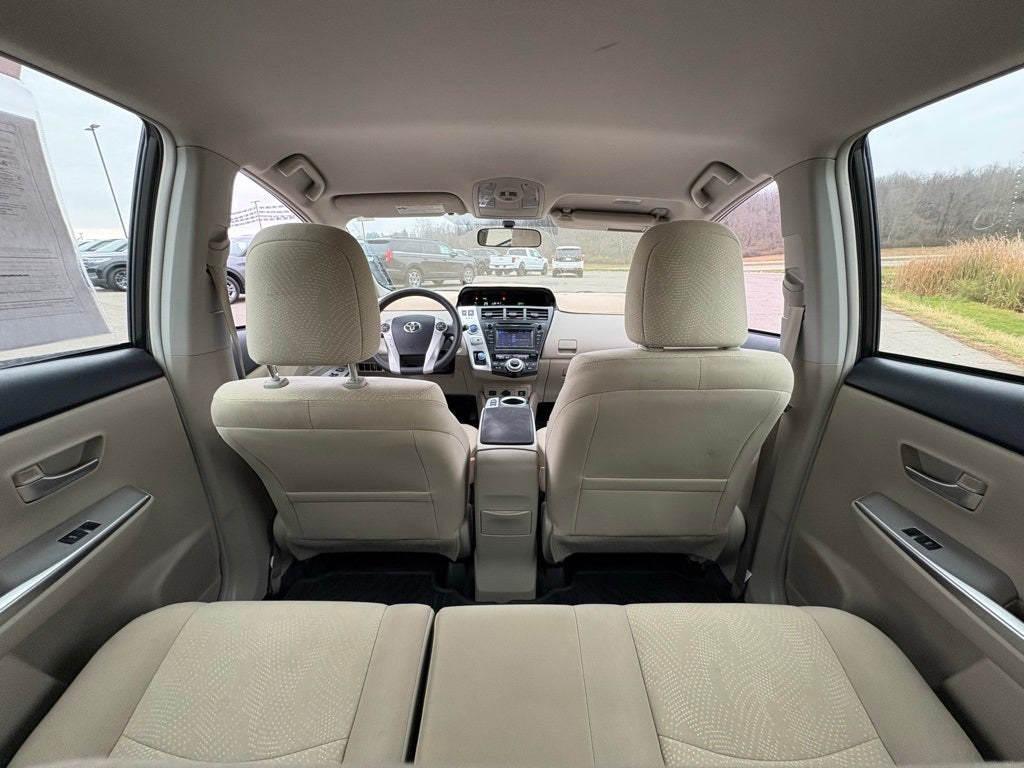 2014 Toyota Prius v Two