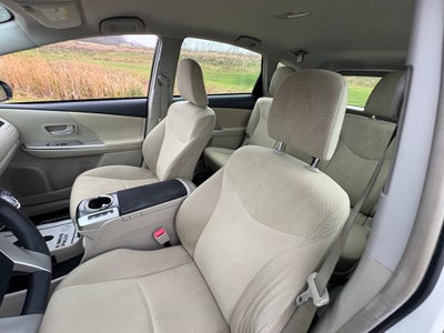 2014 Toyota Prius v Two