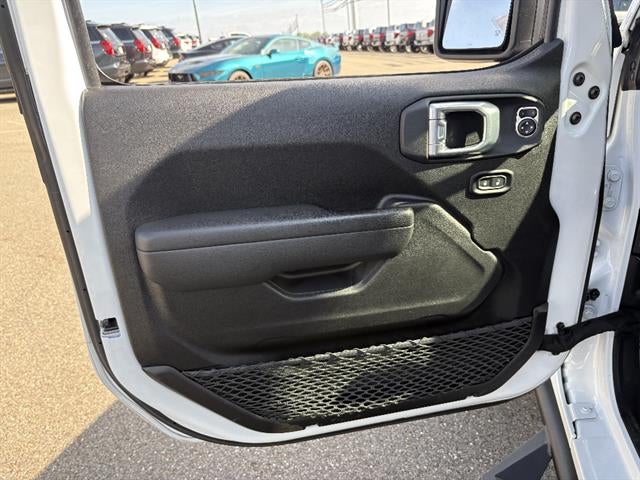 2022 Jeep Wrangler 4x4 Sport 2dr SUV