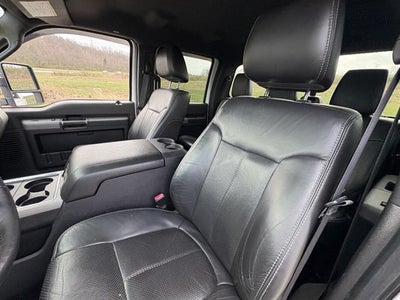 2011 Ford Super Duty F-250 SRW Lariat