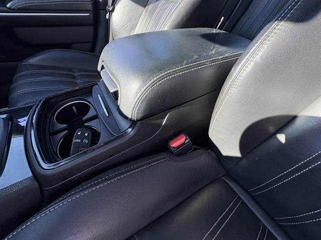 2022 Chrysler 300 S V6