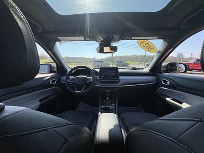 2023 Jeep Compass Latitude Lux