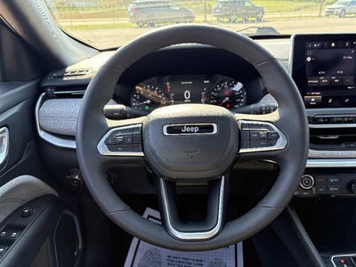 2023 Jeep Compass Latitude Lux