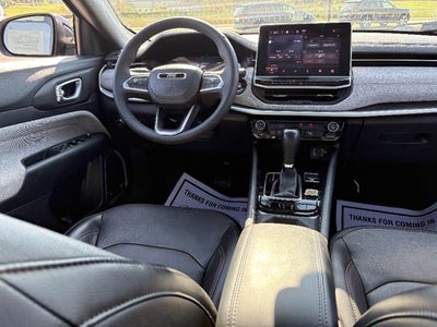 2023 Jeep Compass Latitude Lux