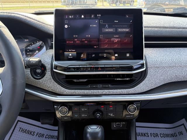 2023 Jeep Compass Latitude Lux