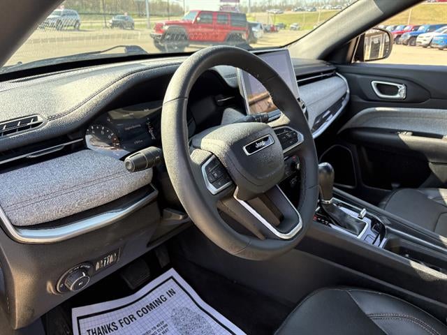 2023 Jeep Compass Latitude Lux