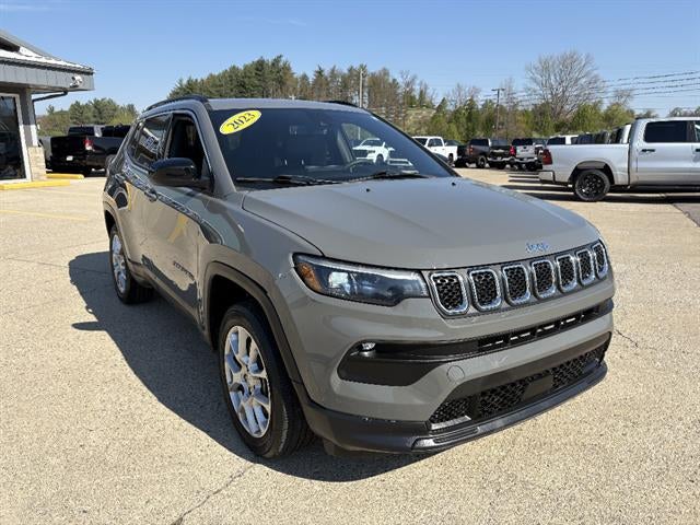 2023 Jeep Compass Latitude Lux
