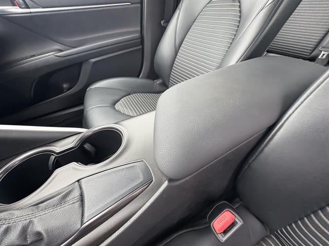 2021 Toyota Camry SE 4dr Sedan