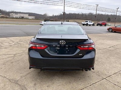 2021 Toyota Camry SE 4dr Sedan