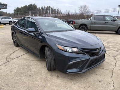 2021 Toyota Camry SE 4dr Sedan