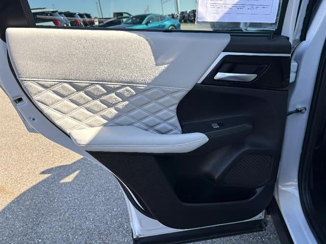 2023 Mitsubishi Outlander SEL