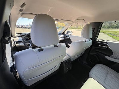 2023 Mitsubishi Outlander SEL