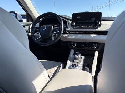 2023 Mitsubishi Outlander SEL