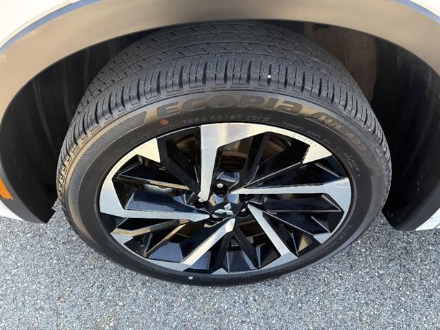 2023 Mitsubishi Outlander SEL