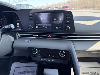 2023 Hyundai Elantra SEL