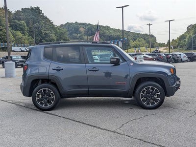 2023 Jeep Renegade Trailhawk